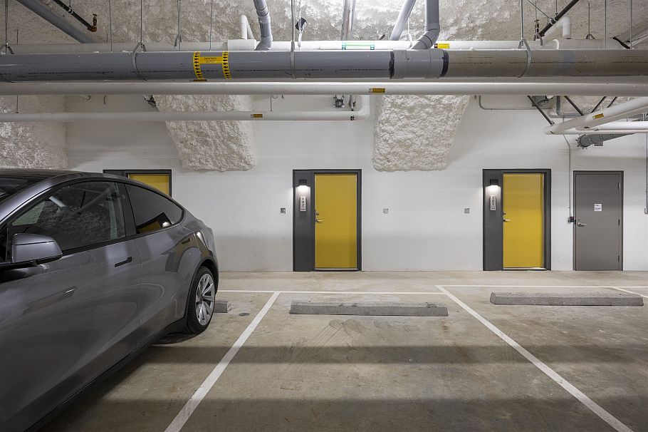 102 2322 Emery Court North Vancouver, BC - 21