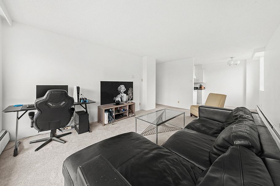 2016 Fullerton Avenue North Vancouver, BC - 4