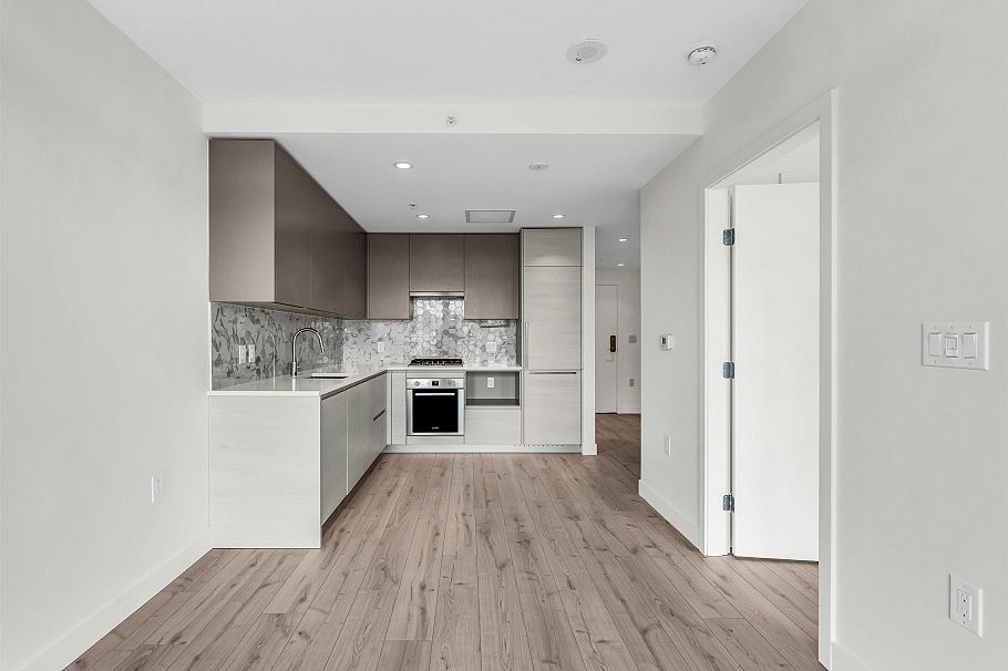 1302 8181 Chester Street Vancouver, BC - 8