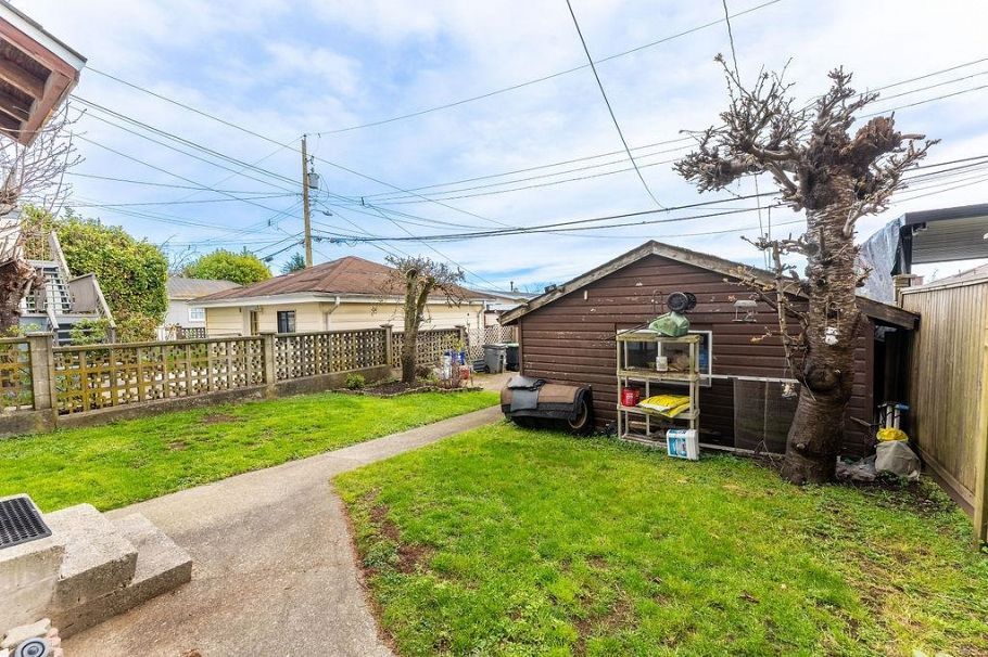 36 E 60th Avenue Vancouver, BC - 13