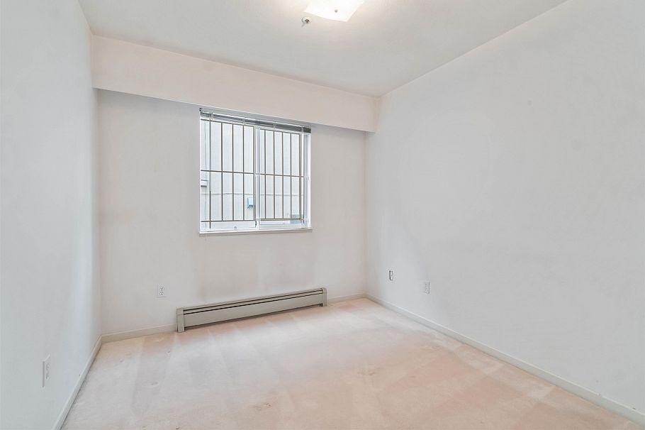 2667 E 47th Avenue Vancouver, BC - 18