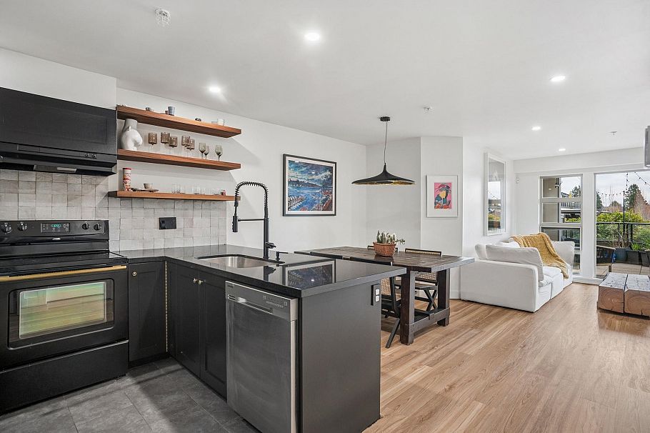 218 4550 Fraser Street Vancouver, BC - 12