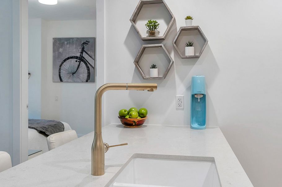 109 2325 Emery Court North Vancouver, BC - 12