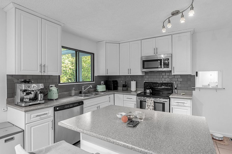 1835 Arborlynn Drive North Vancouver, BC - 13