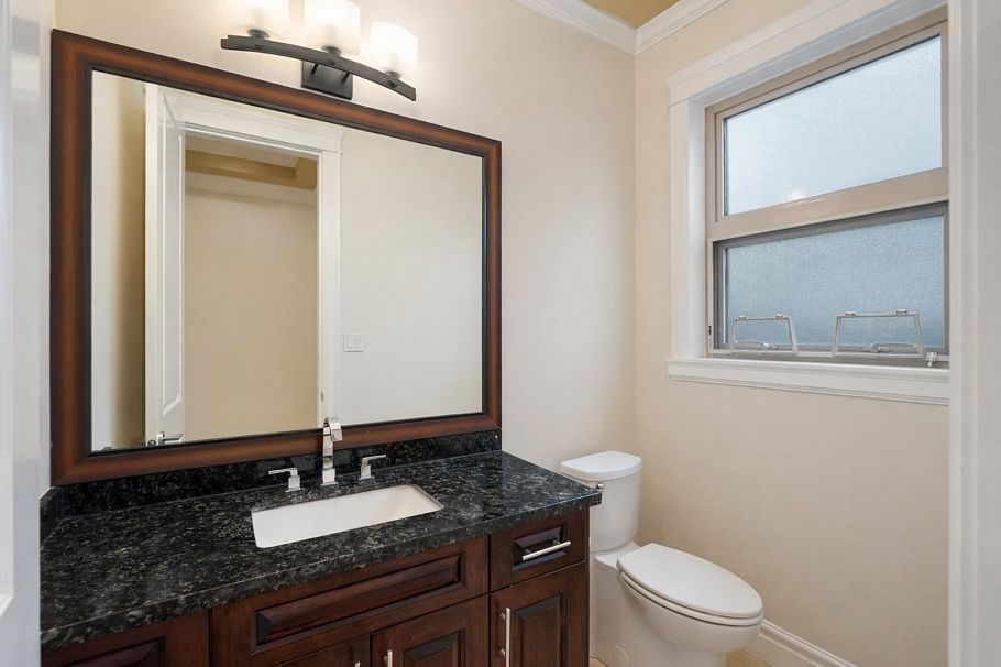 1909 E 64th Avenue Vancouver, BC - 13