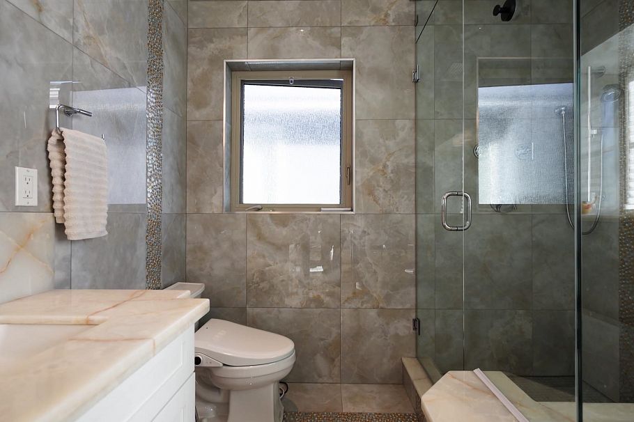 7588 Osler Street Vancouver, BC - 28