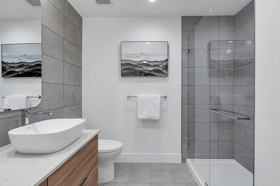 109 2325 Emery Court North Vancouver, BC - 17