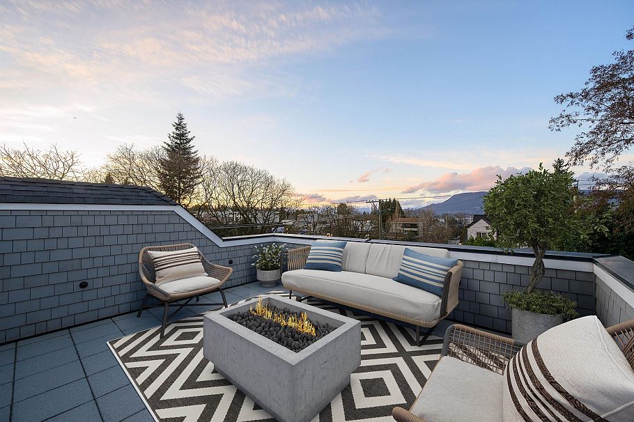 4297 W 11th Avenue Vancouver, BC - 38