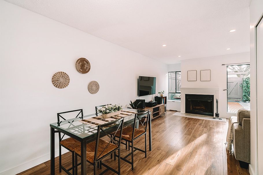 19 230 W 14th Street North Vancouver, BC - 9