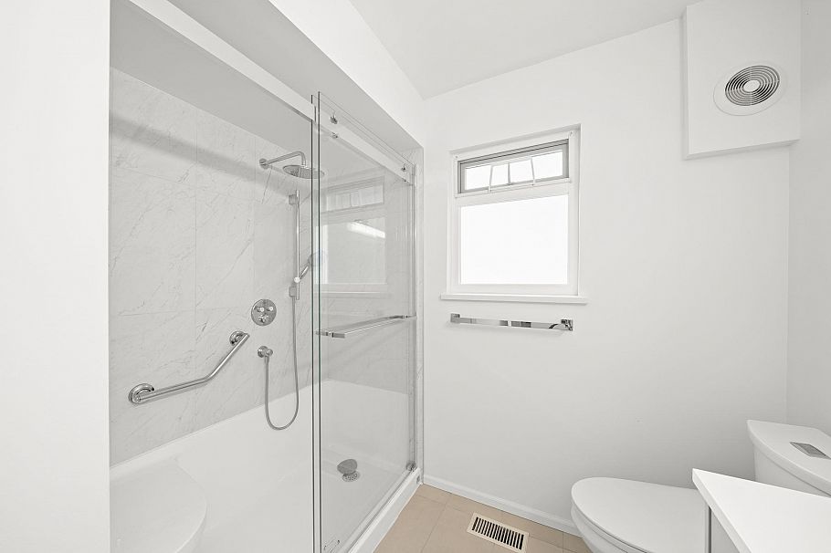 3783 Price Street Burnaby, BC - 20