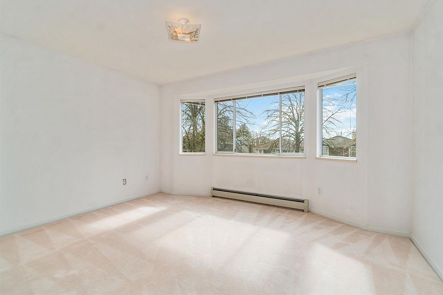 2667 E 47th Avenue Vancouver, BC - 8