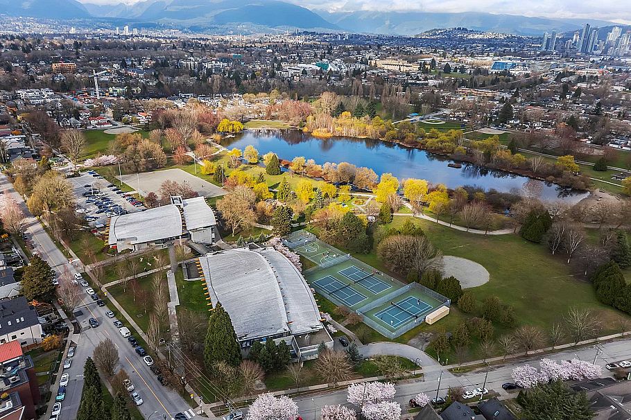 1 2091 E 20th Avenue Vancouver, BC - 6