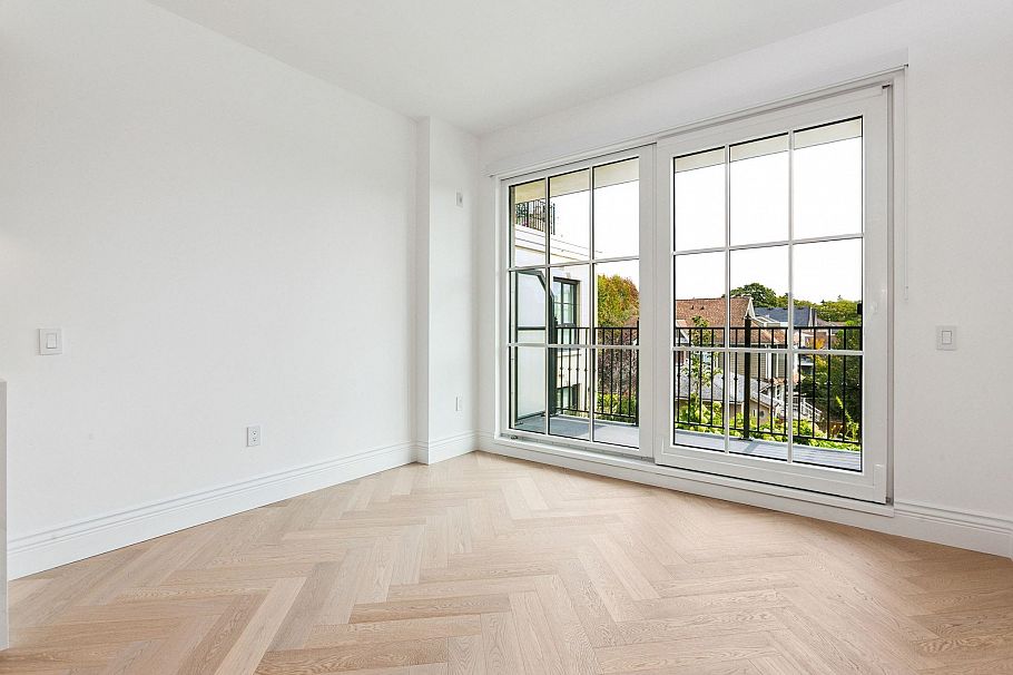 303 2096 W 47th Avenue Vancouver, BC - 4