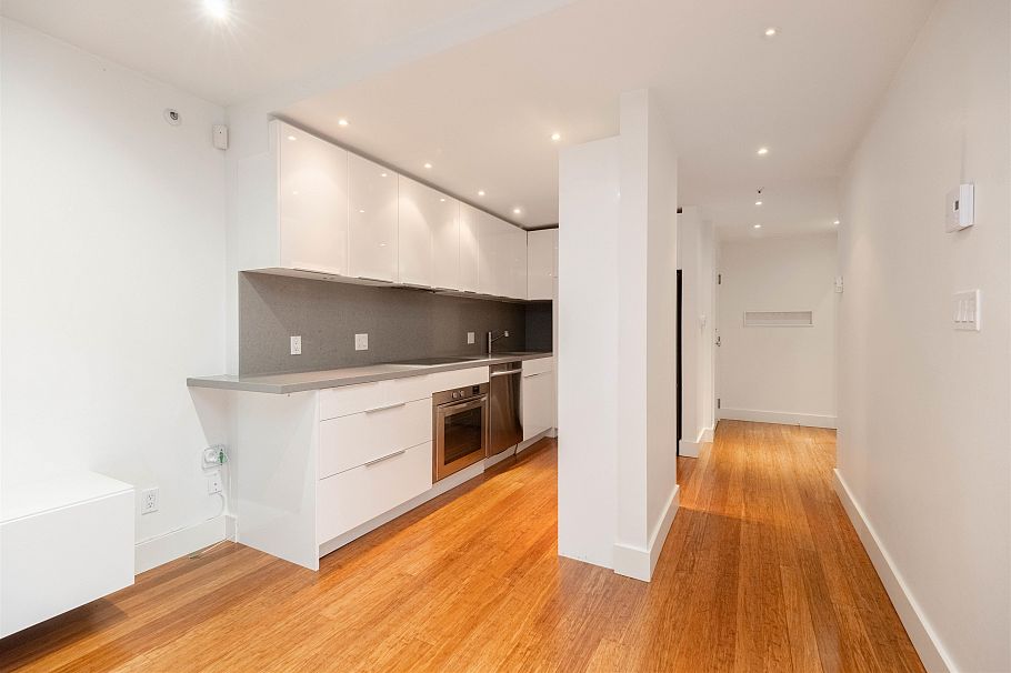 301 930 Cambie Street Vancouver, BC - 12