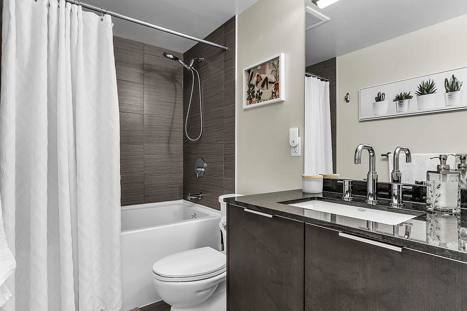 704 445 W 2nd Avenue Vancouver, BC - 12