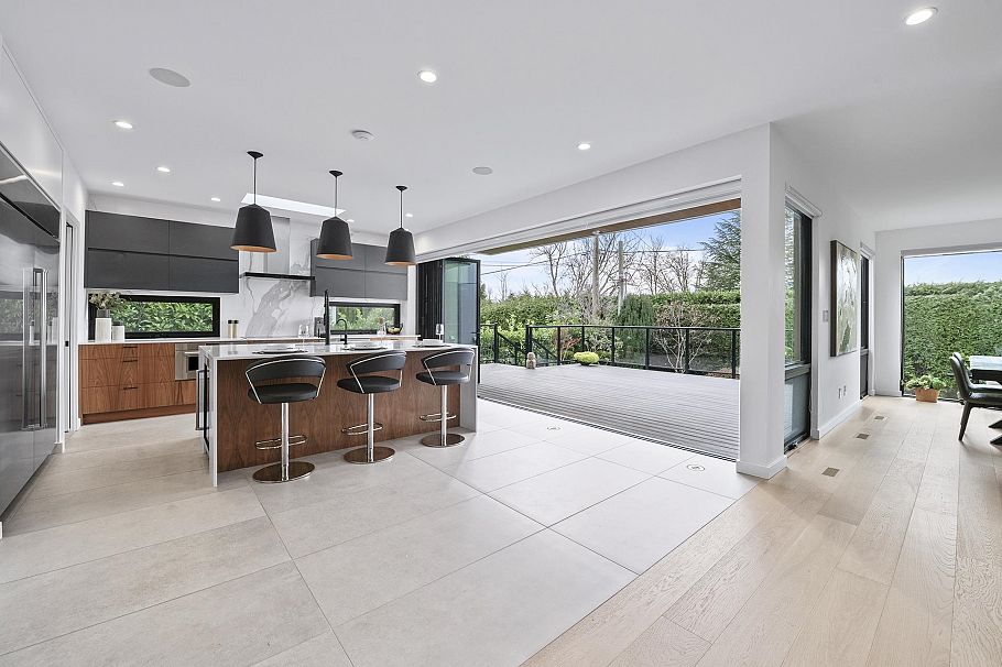 4275 Chelsea Crescent North Vancouver, BC - 6