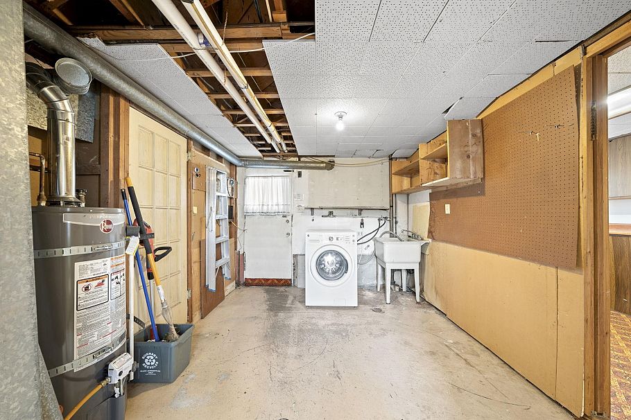 3783 Price Street Burnaby, BC - 27