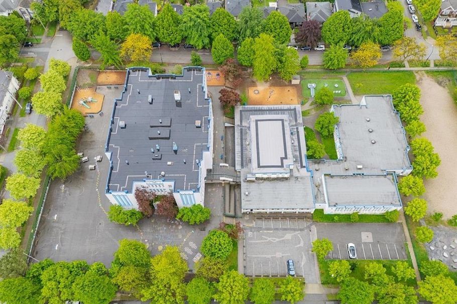 919 E 39th Avenue Vancouver, BC - 11