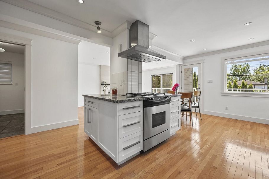 3558 W 32nd Avenue Vancouver, BC - 12