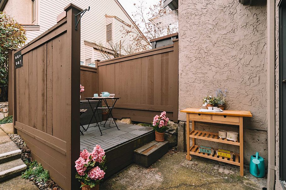 19 230 W 14th Street North Vancouver, BC - 39