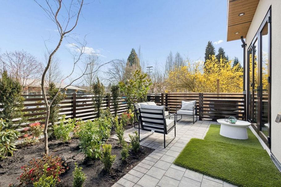 1 3391 Victoria Drive Vancouver, BC - 23