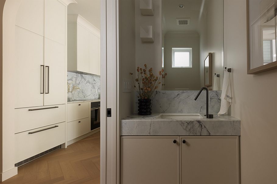 2 3449 W 22nd Avenue Vancouver, BC - 17