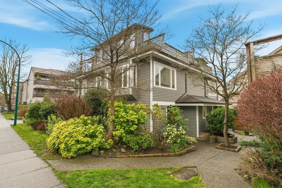 1973 Stephens Street Vancouver, BC - 2