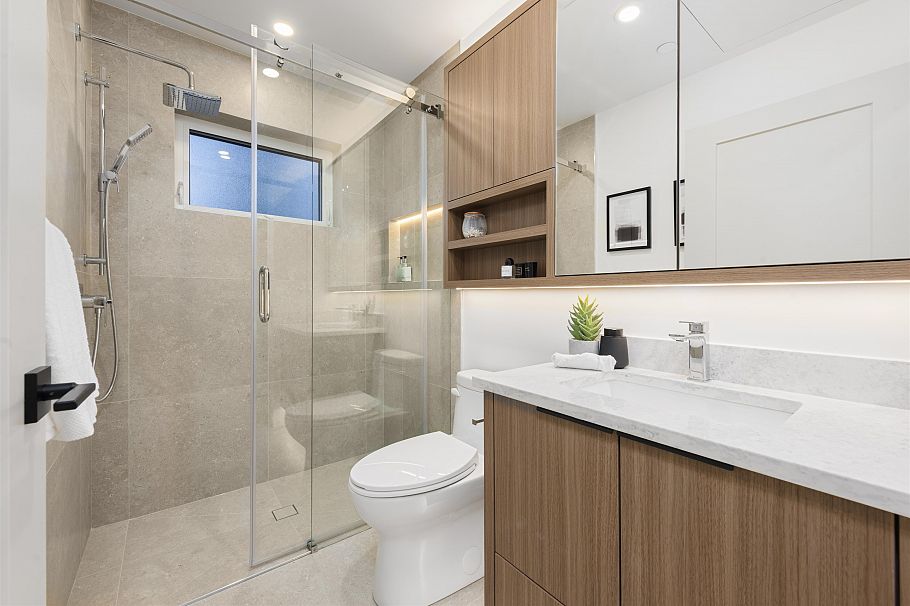 2 3393 Victoria Drive Vancouver, BC - 15