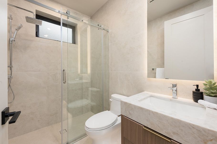 1 3393 Victoria Drive Vancouver, BC - 15