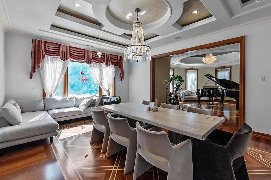 1155 W 54th Avenue Vancouver, BC - 4