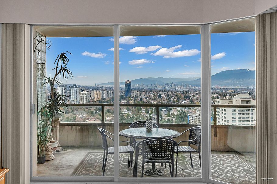 2301 5885 Olive Avenue Burnaby, BC - 13