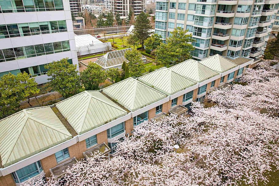 TH4 1889 Rosser Avenue Burnaby, BC - 4