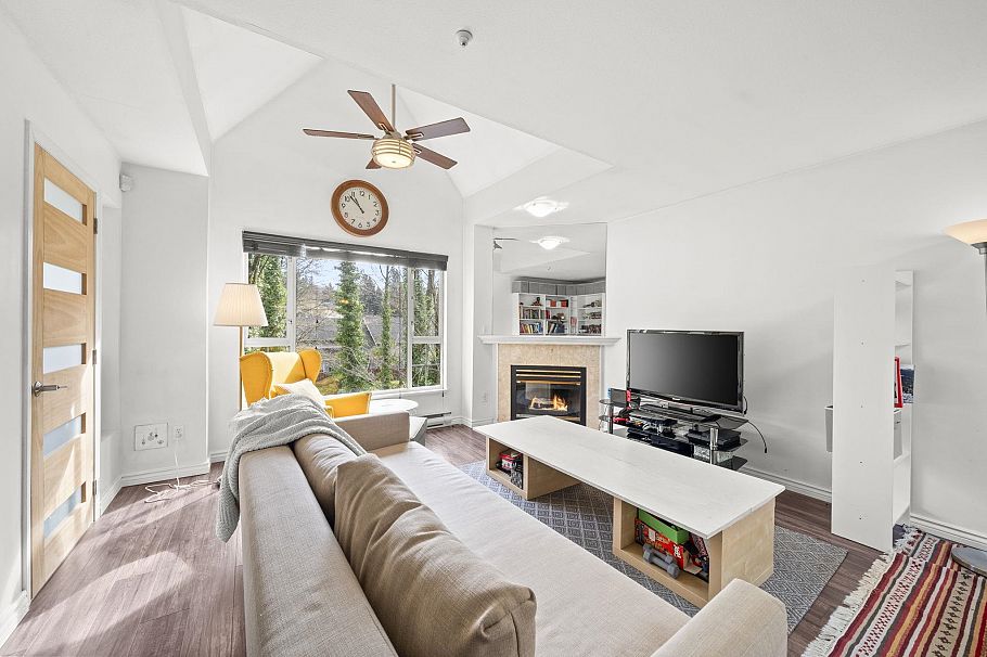 304 1550 Fell Avenue North Vancouver, BC - 1