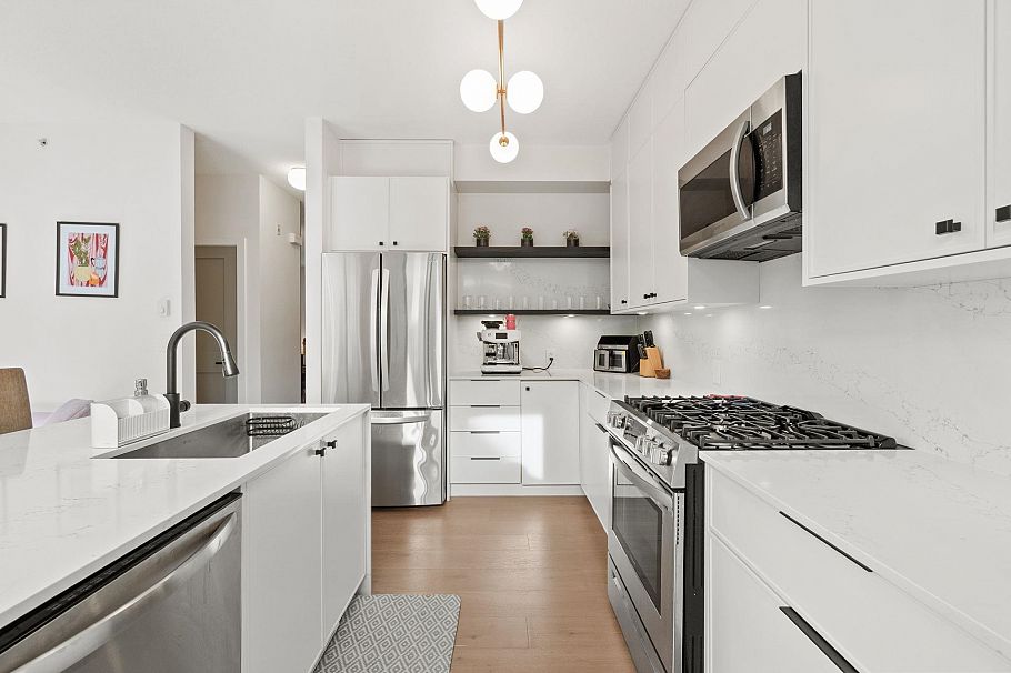 2561 East Mall Vancouver, BC - 9