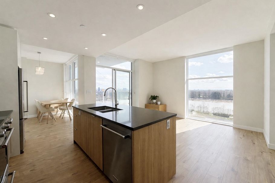 1309 3430 E Kent Avenue South Avenue Vancouver, BC - 1