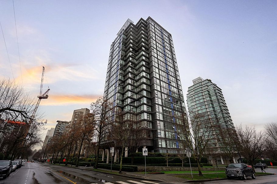 803 1723 Alberni Street Vancouver, BC - 1