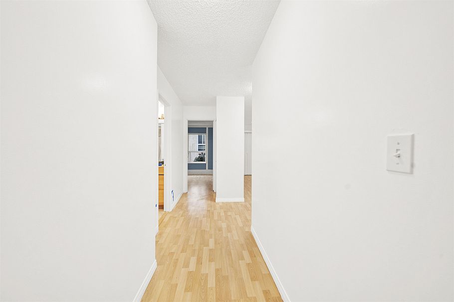 202 8707 Hudson Street Vancouver, BC - 2