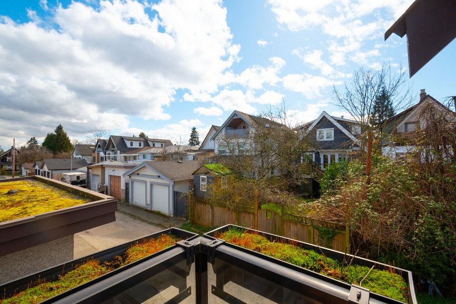 1026 E 13th Avenue Vancouver, BC - 31