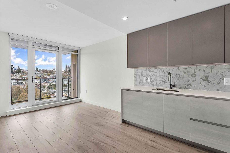 1302 8181 Chester Street Vancouver, BC - 3