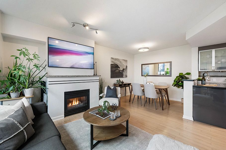 TH4 1889 Rosser Avenue Burnaby, BC - 8