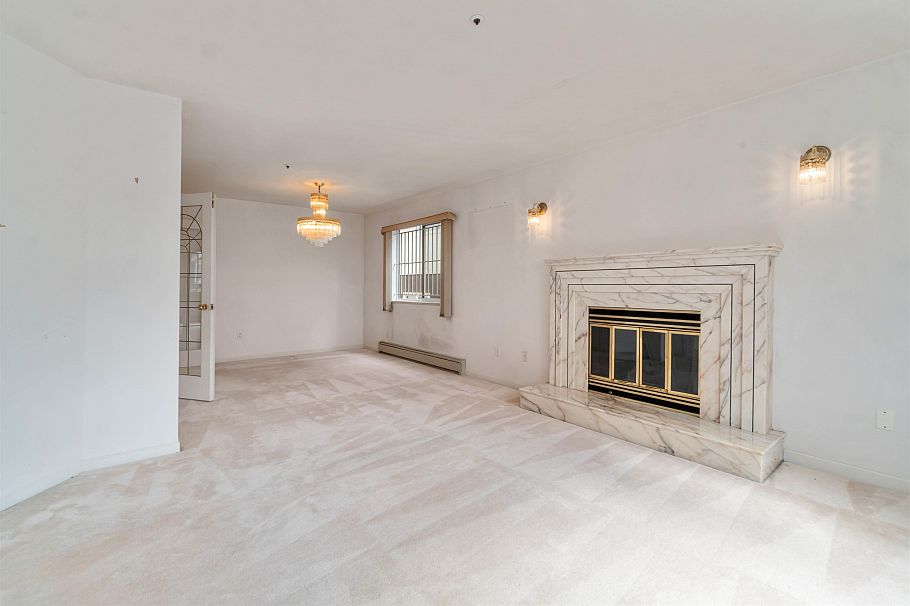 2667 E 47th Avenue Vancouver, BC - 16