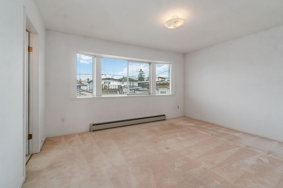 2667 E 47th Avenue Vancouver, BC - 21