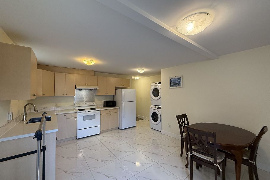 Basement Suite 44XX HUXLEY AVENUE, Burnaby BC V5G 3E9 Burnaby, BC - 12
