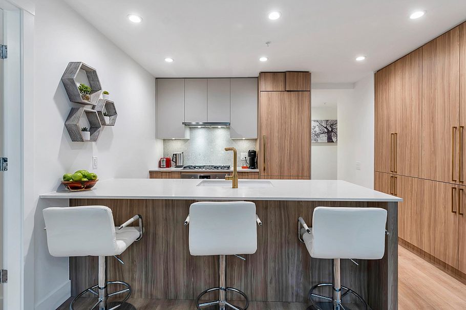 109 2325 Emery Court North Vancouver, BC - 39