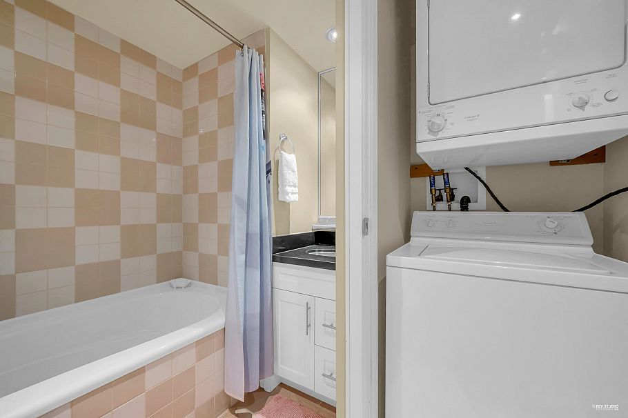 1501 1003 Burnaby Street Vancouver, BC - 20