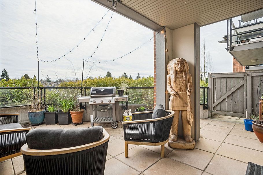 218 4550 Fraser Street Vancouver, BC - 24