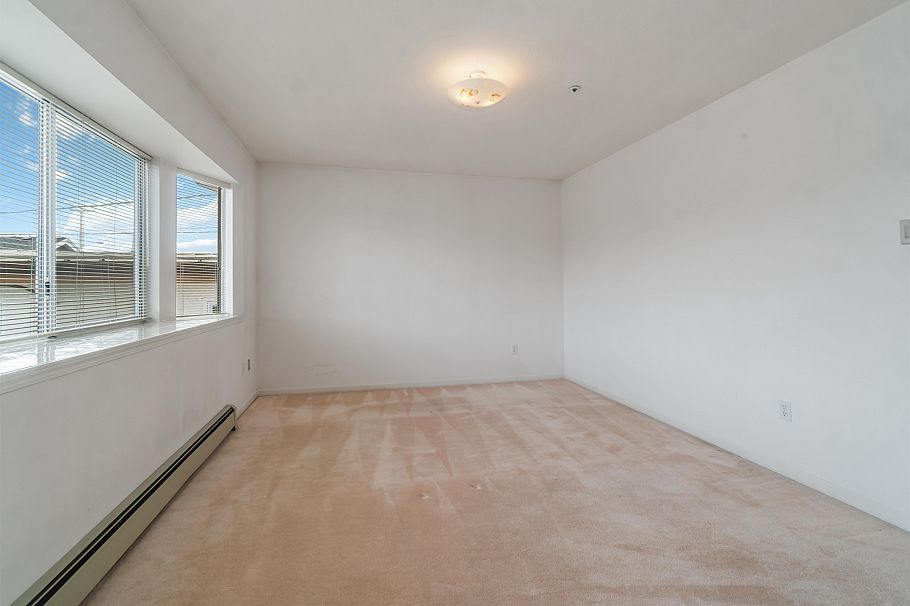 2667 E 47th Avenue Vancouver, BC - 22