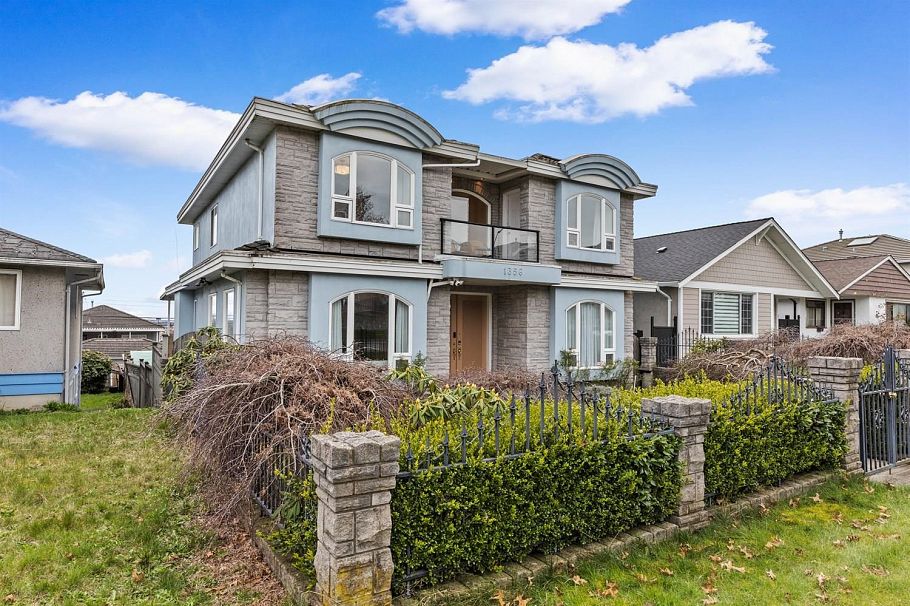 1356 E 62nd Avenue Vancouver, BC - 37