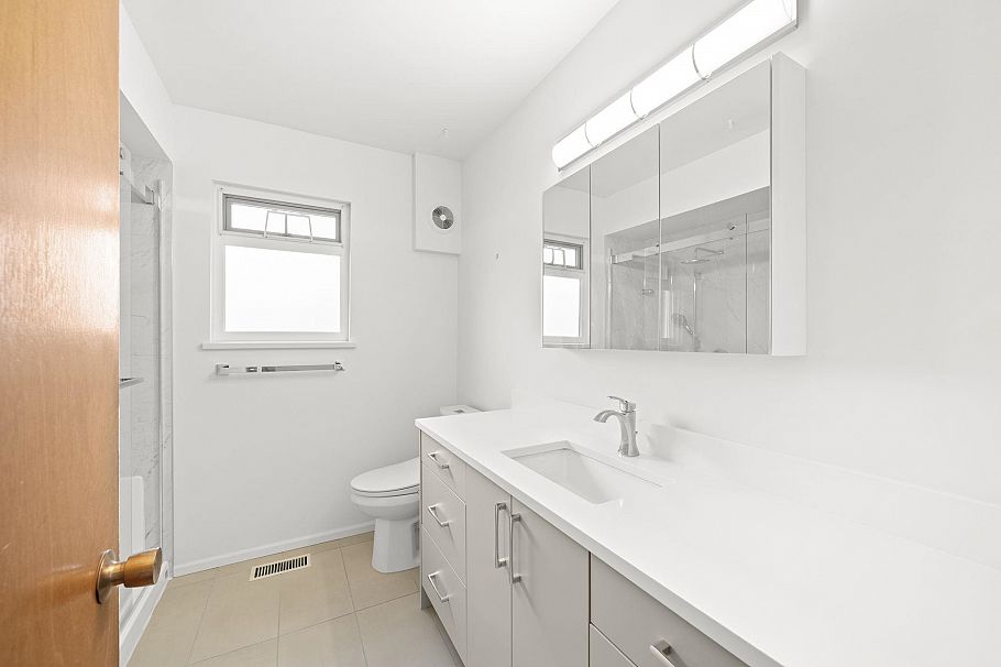 3783 Price Street Burnaby, BC - 19