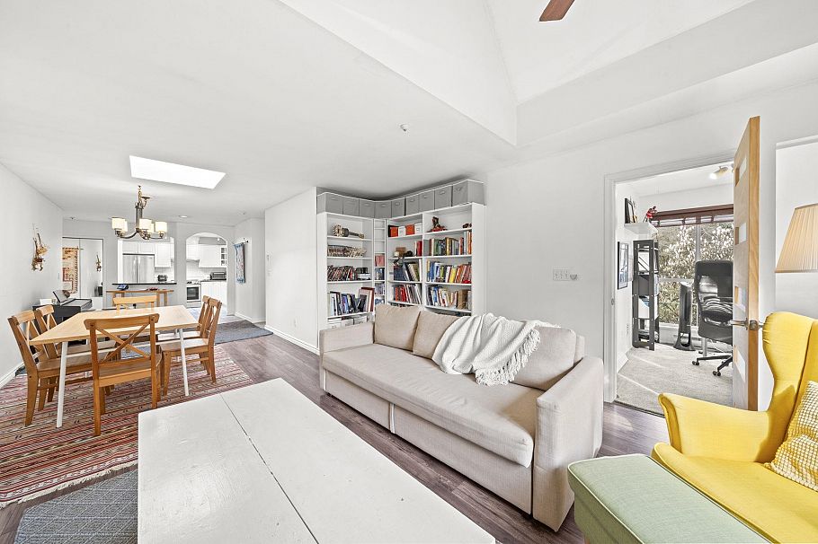 304 1550 Fell Avenue North Vancouver, BC - 6